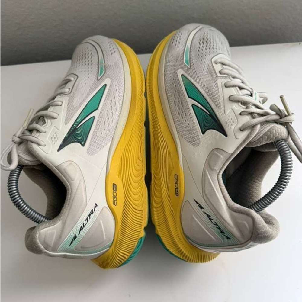 Altra men size  8 Paradigm 6 Men's Shoes in White and Yellow - Picture 6 of 8